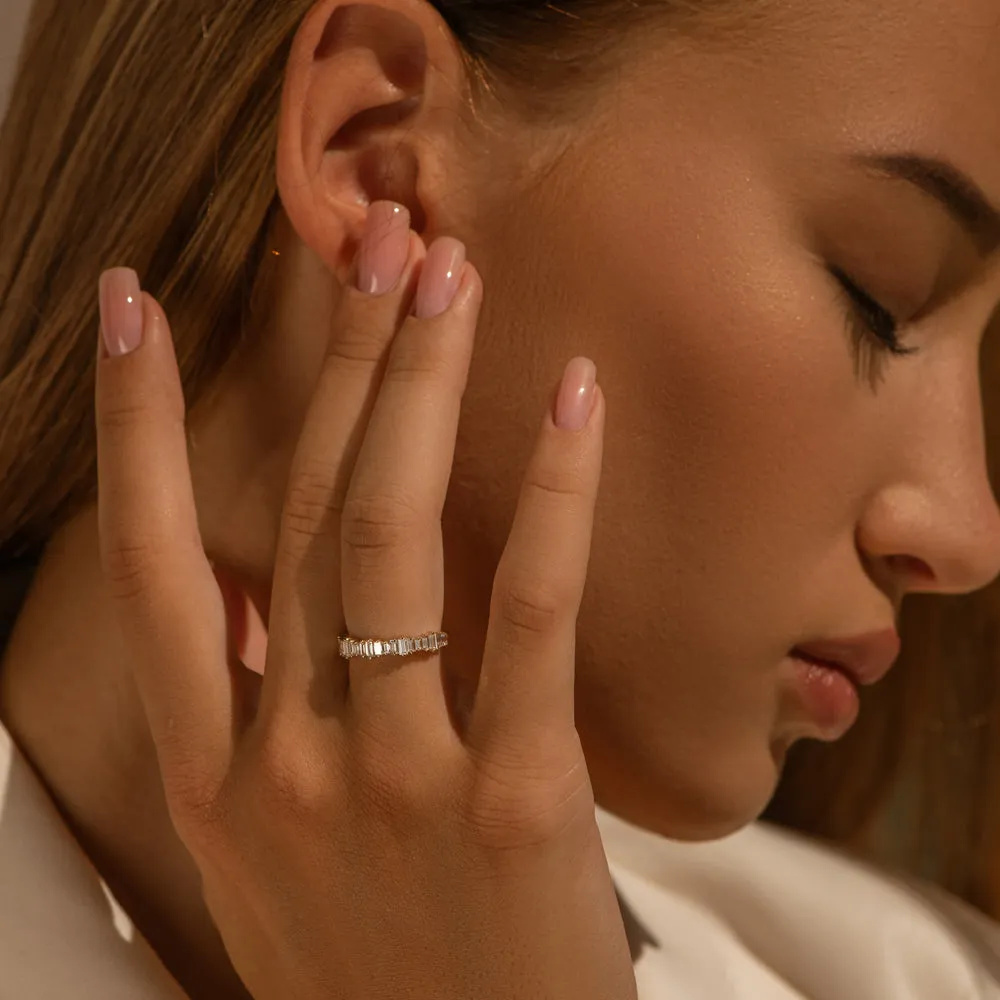 14k Gold Graduating Baguette Diamond Ring
