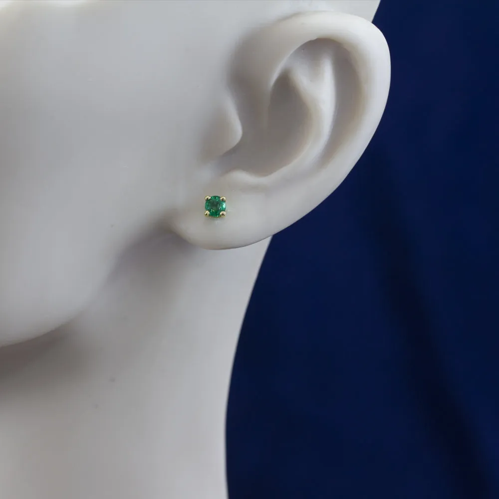 18ct Yellow Gold Emerald 4 Claw Stud Earrings