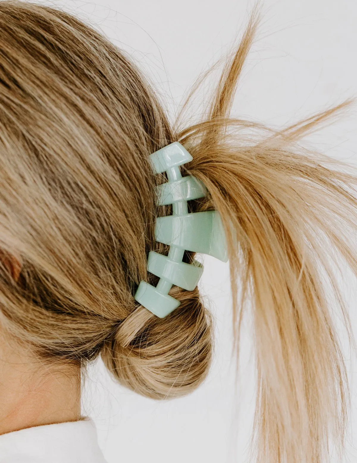 Classic Jet Black Medium Hair Clip