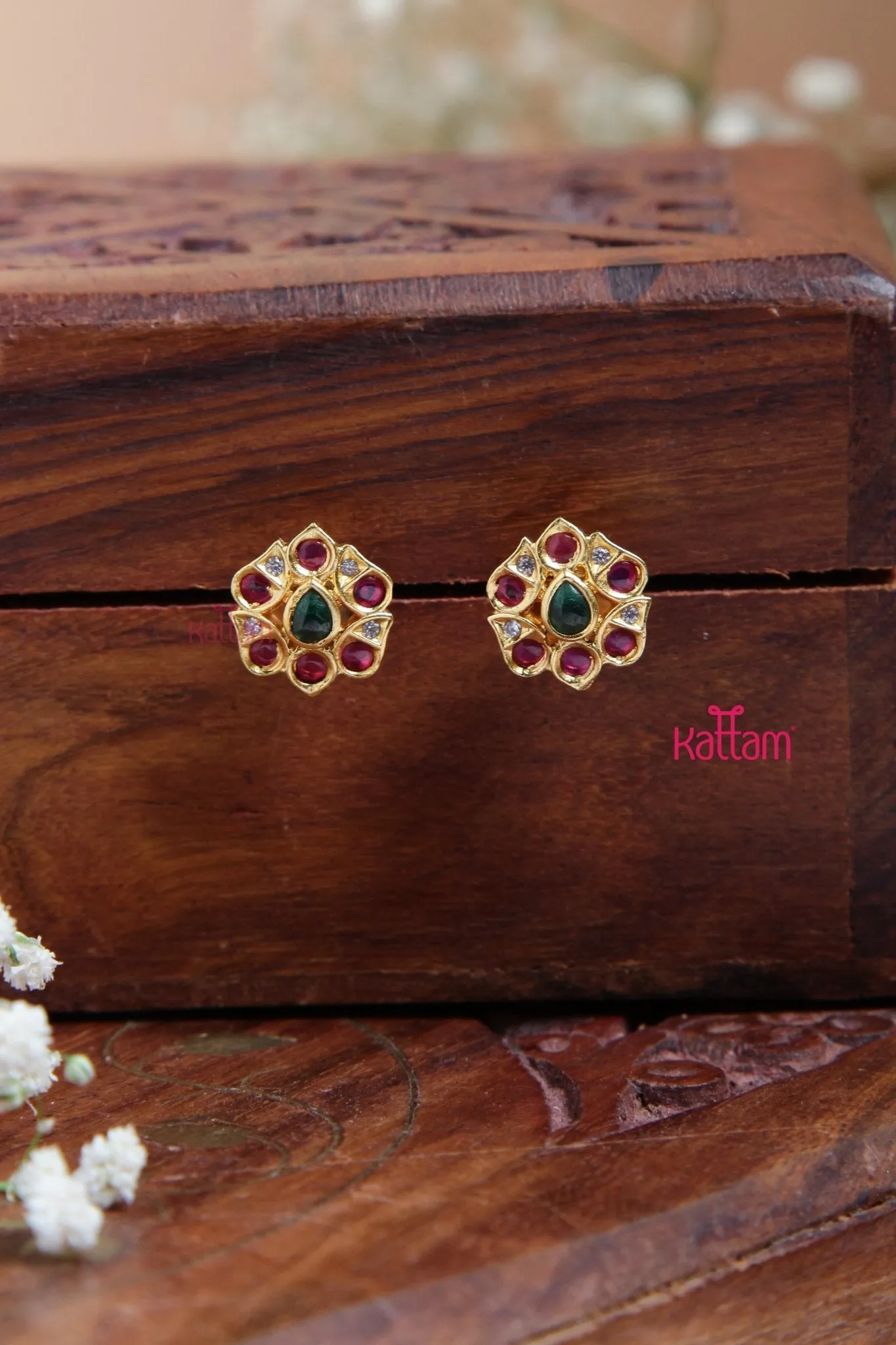 Goldtone Tiny Motif Stud