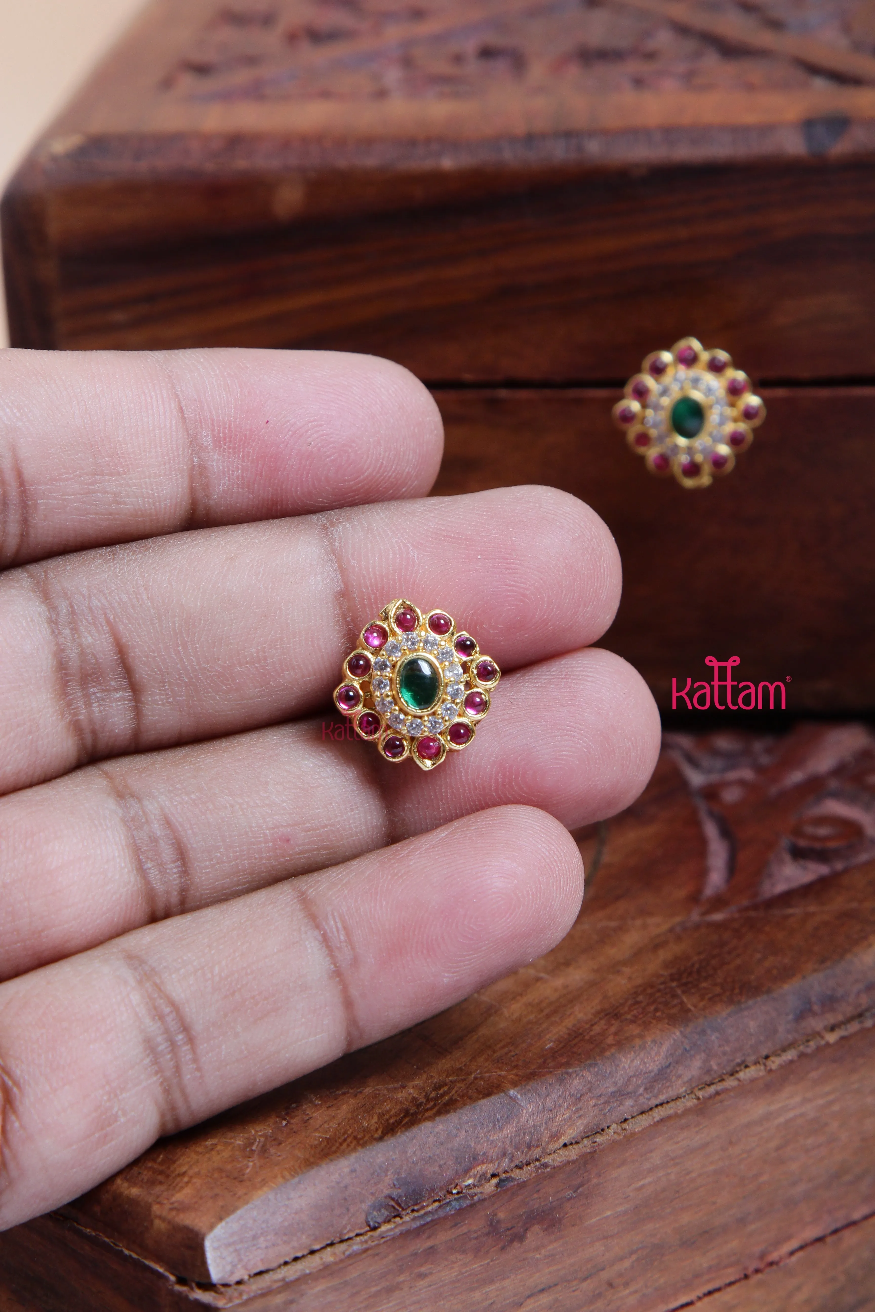 Goldtone Tiny Oval Stud