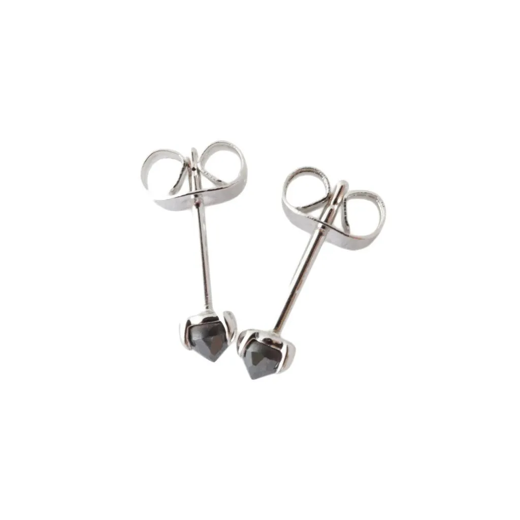 Iron Ore Point Solitaire Studs
